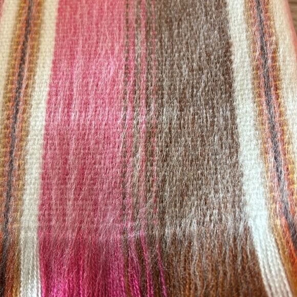 Beautiful alpaca scarf from Ecuador so soft and warm! - Picture 8 of 9